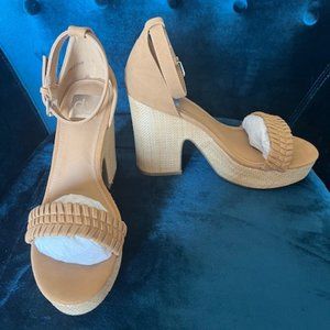 DV by Dolce Vita Coda Camel Sandal Size 8